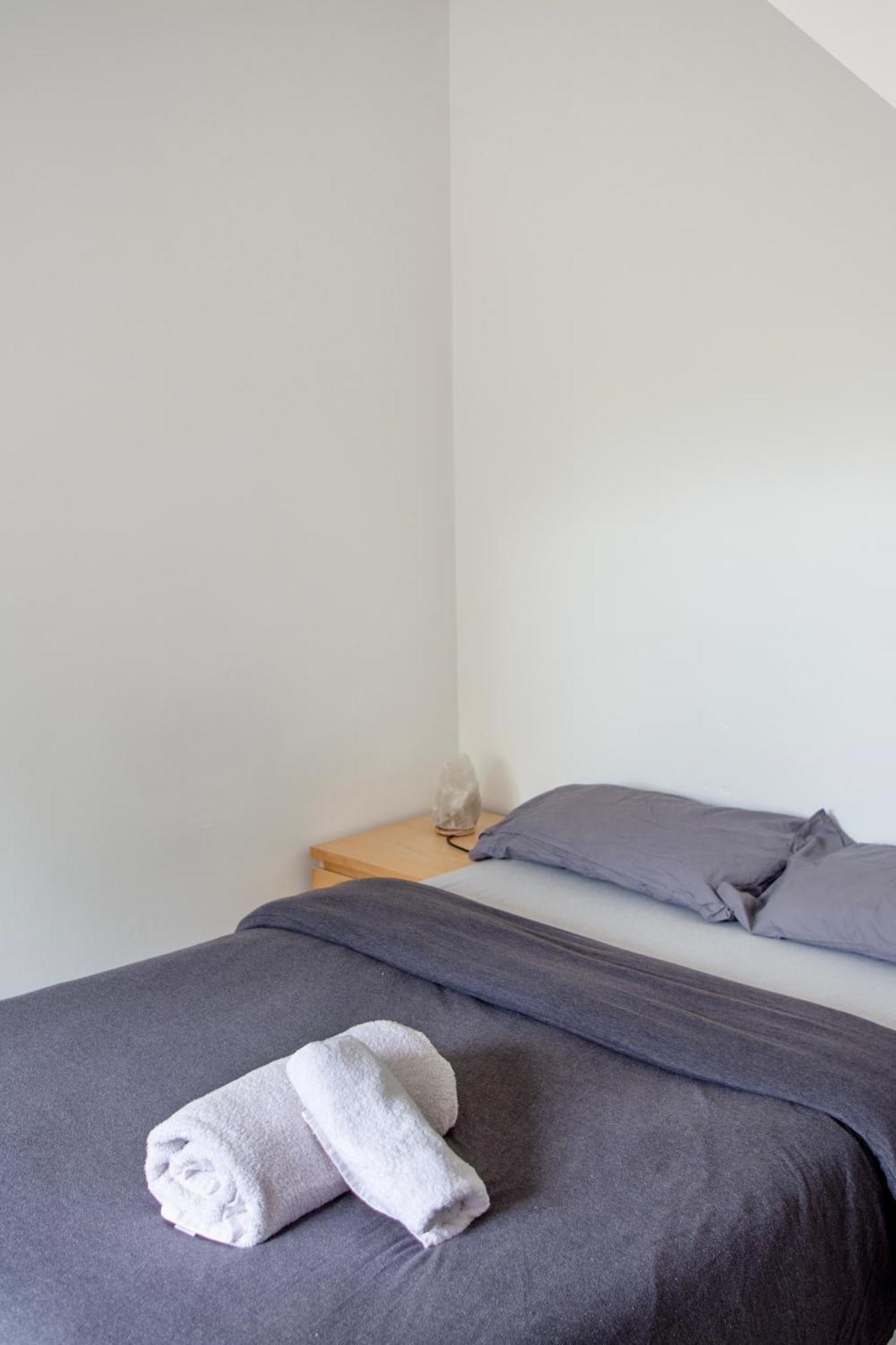 Well-Equipped 4 Bedroom House Close To City Centre ลีดส์ ภายนอก รูปภาพ