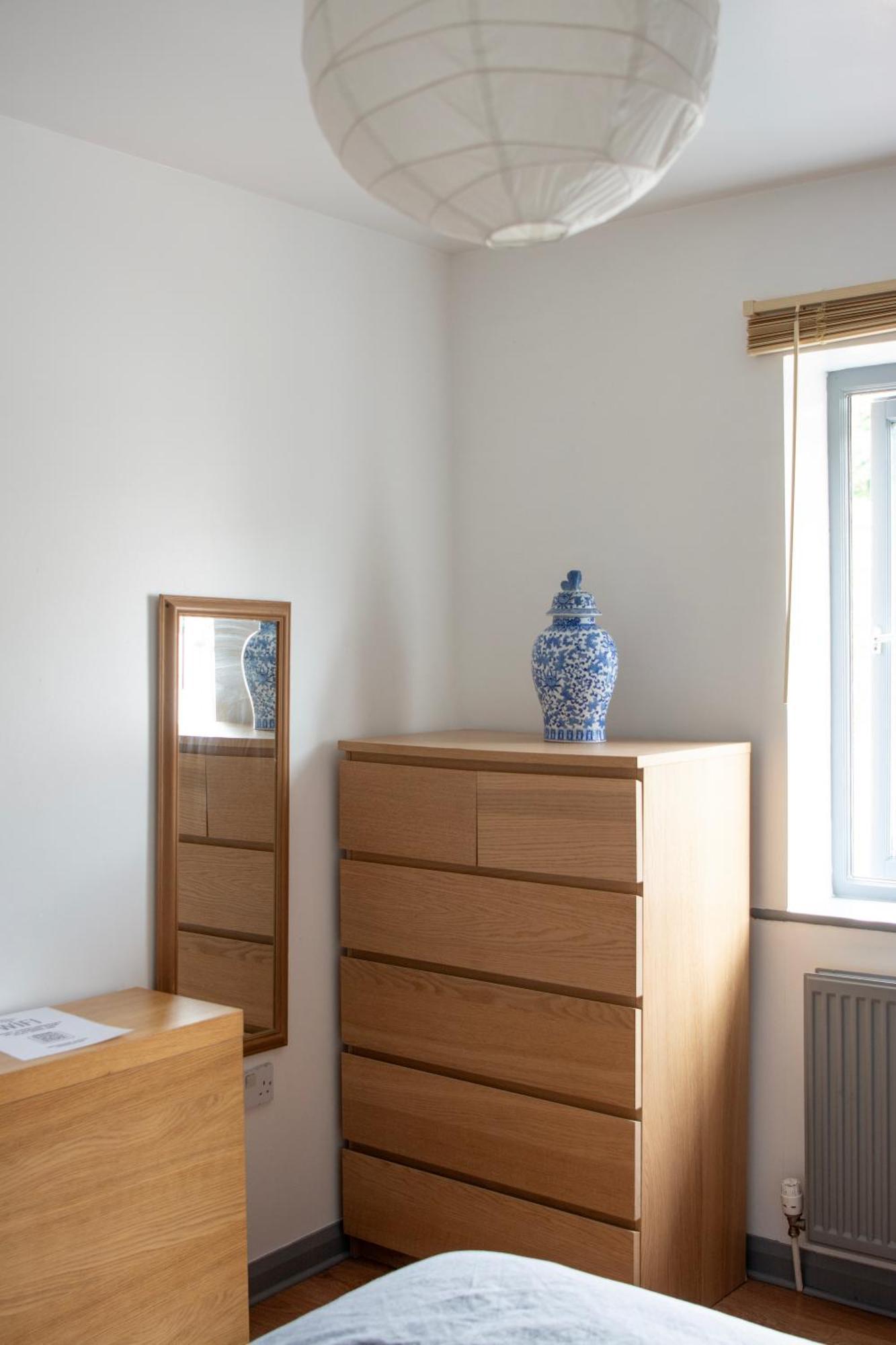 Well-Equipped 4 Bedroom House Close To City Centre ลีดส์ ภายนอก รูปภาพ